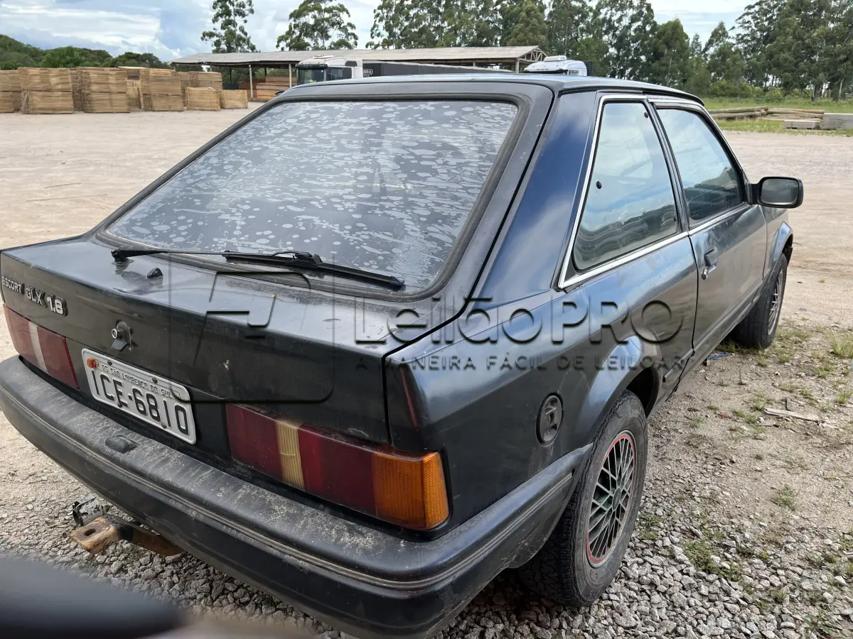 VEÍCULO FORD/ESCORT