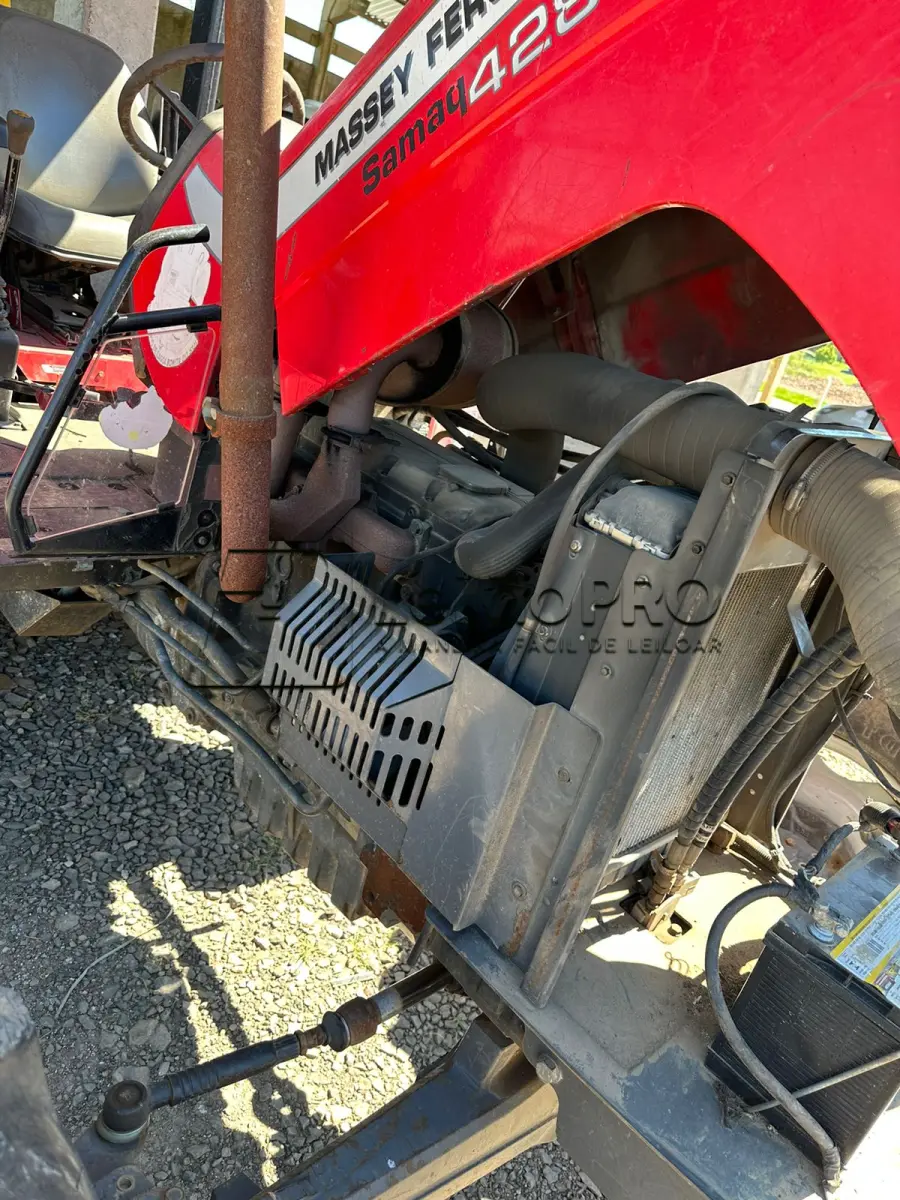 LOTE 005 - Trator Agrícola Massey Fergunson - Modelo 4283 - 4X4 – Motor: Massey - 83 CV - 2010