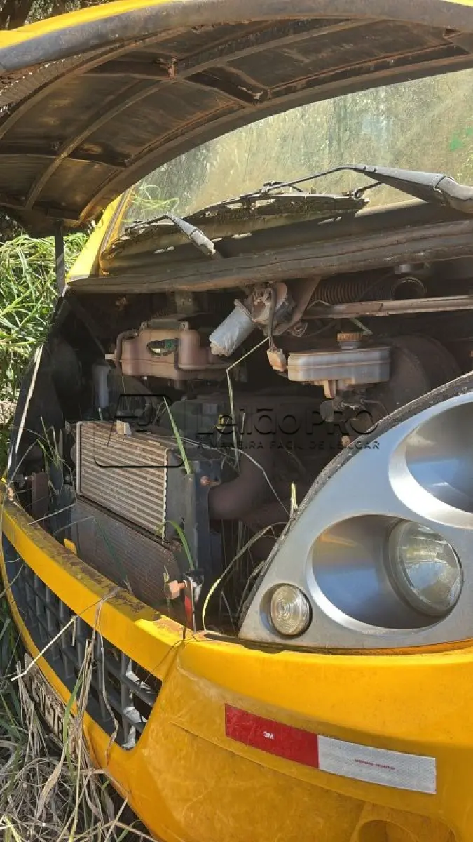 LOTE 010 - Ônibus escolar a Diesel modelo F1C, 2011/2012, Iveco, Turbo 04 cilindros, placas ISV 7814