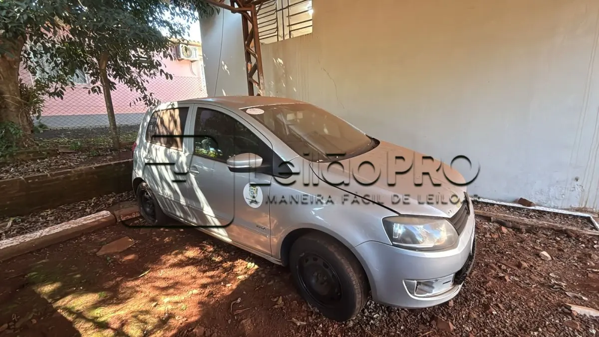 LOTE 001 - Automóvel VW/FOX 1.0 GII, ano 2012, Prata
