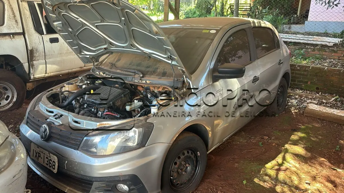LOTE 008 - Automóvel VW/NOVO GOL TL MCV, ano 2017, Prata