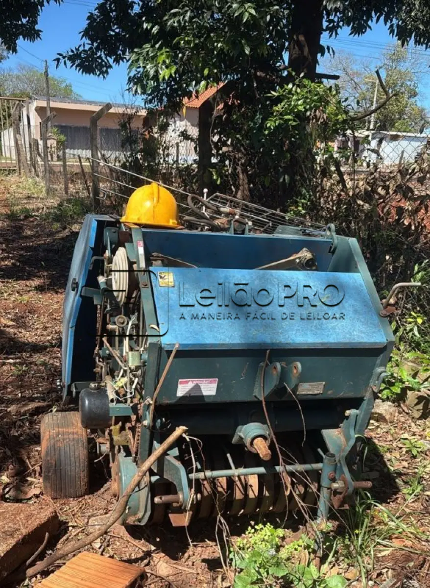 LOTE 005 - Enfardadeira de fardos cilíndricos de 60 cm de largura po 70 cm de comprimento marca Finardi FE 6070