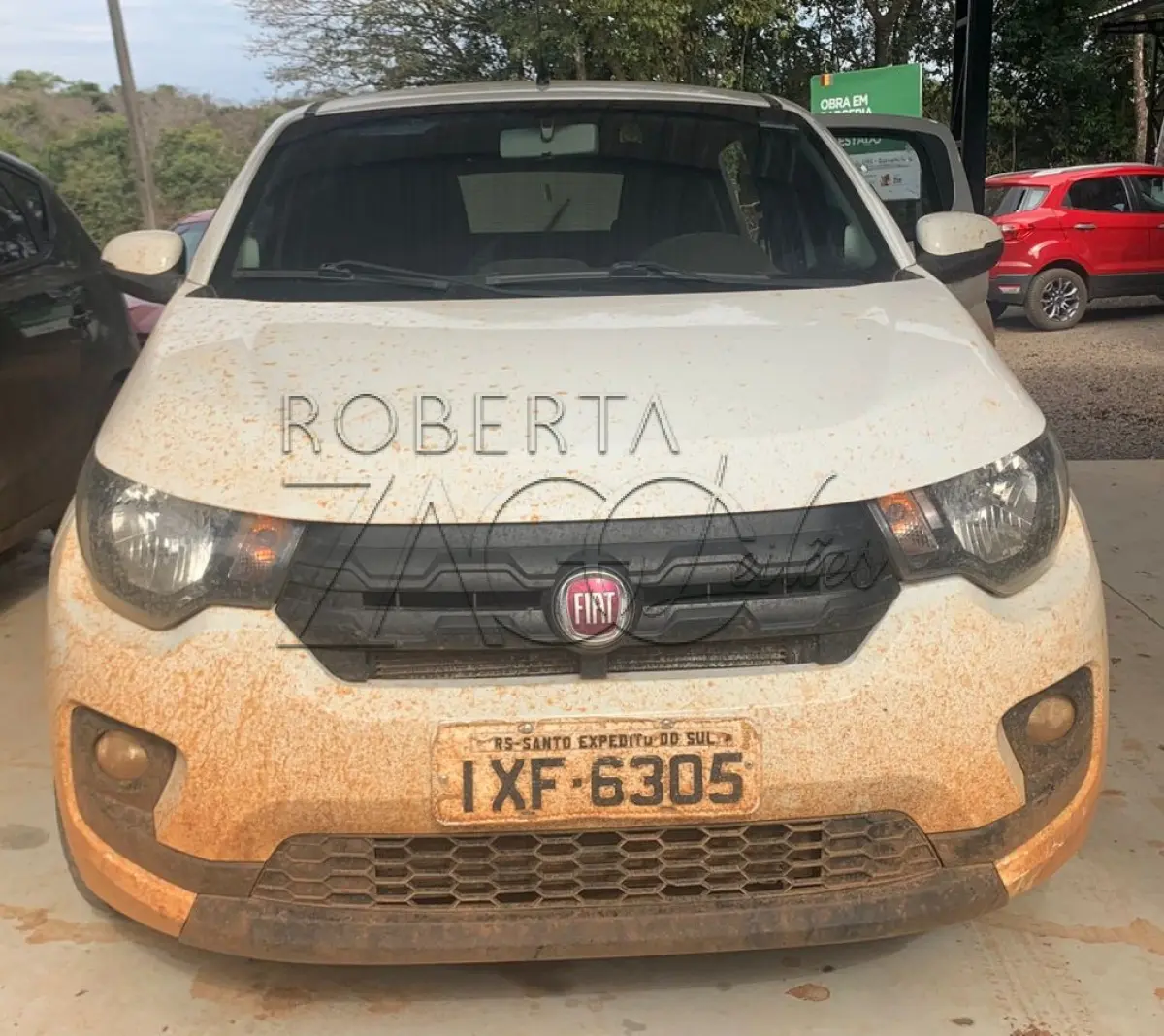 LOTE 006 - Automóvel Marca: Fiat - Modelo: Mobi Like ON - Ano/Modelo: 2016/2017 - 04 portas - 05 Passageiros - 75 CV - Cor: Branca .