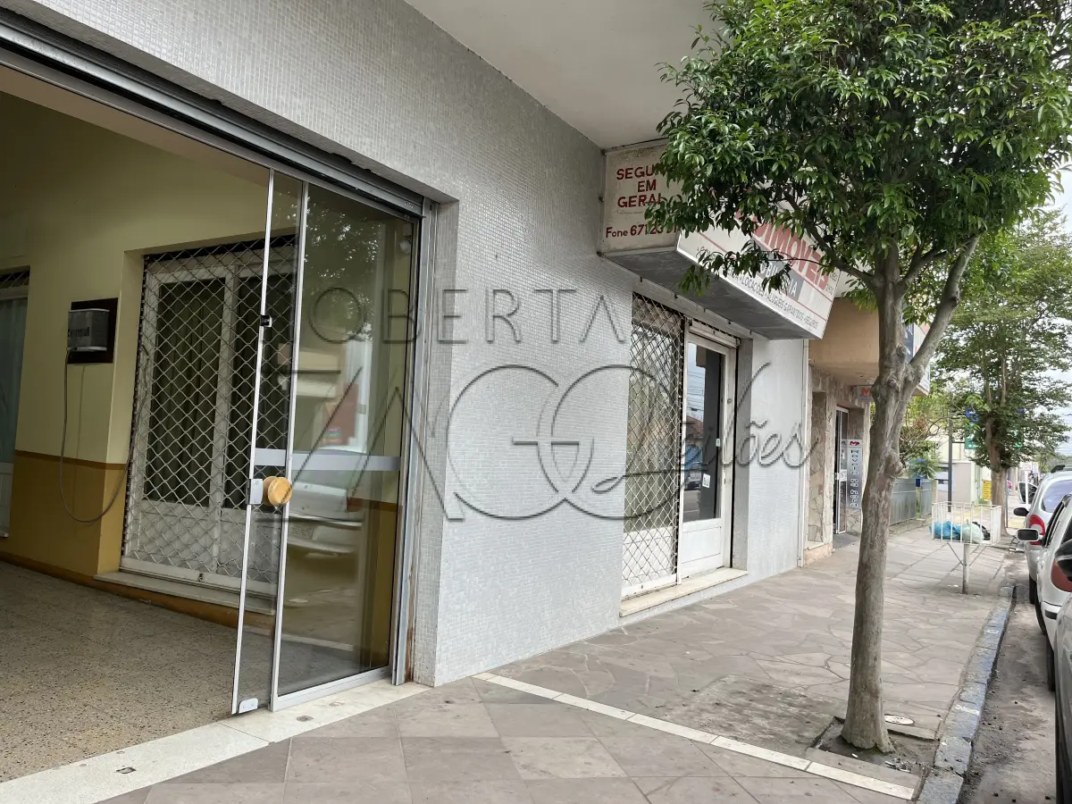 LOTE 001 - Imóvel Térreo no Edifício Centro Comercial em Camaquã/RS