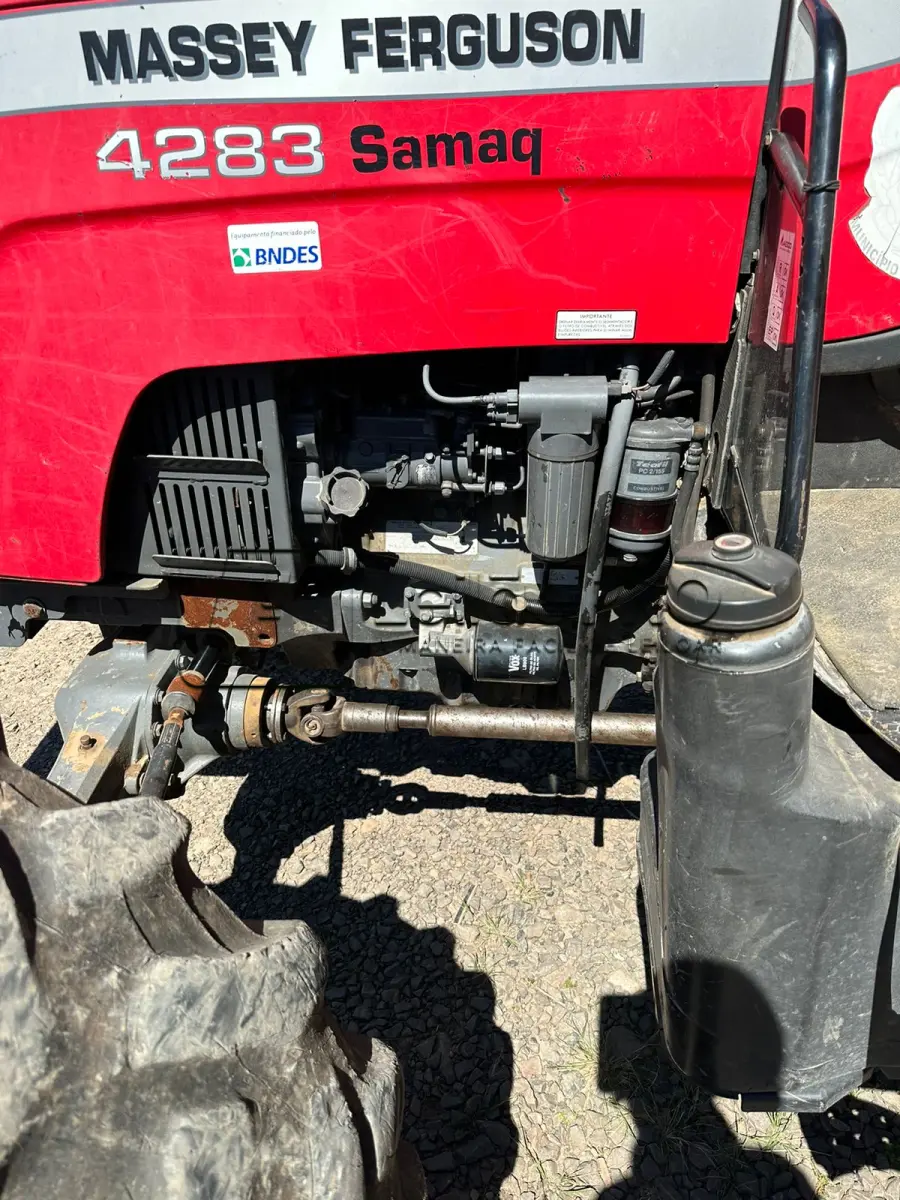 LOTE 005 - Trator Agrícola Massey Fergunson - Modelo 4283 - 4X4 – Motor: Massey - 83 CV - 2010