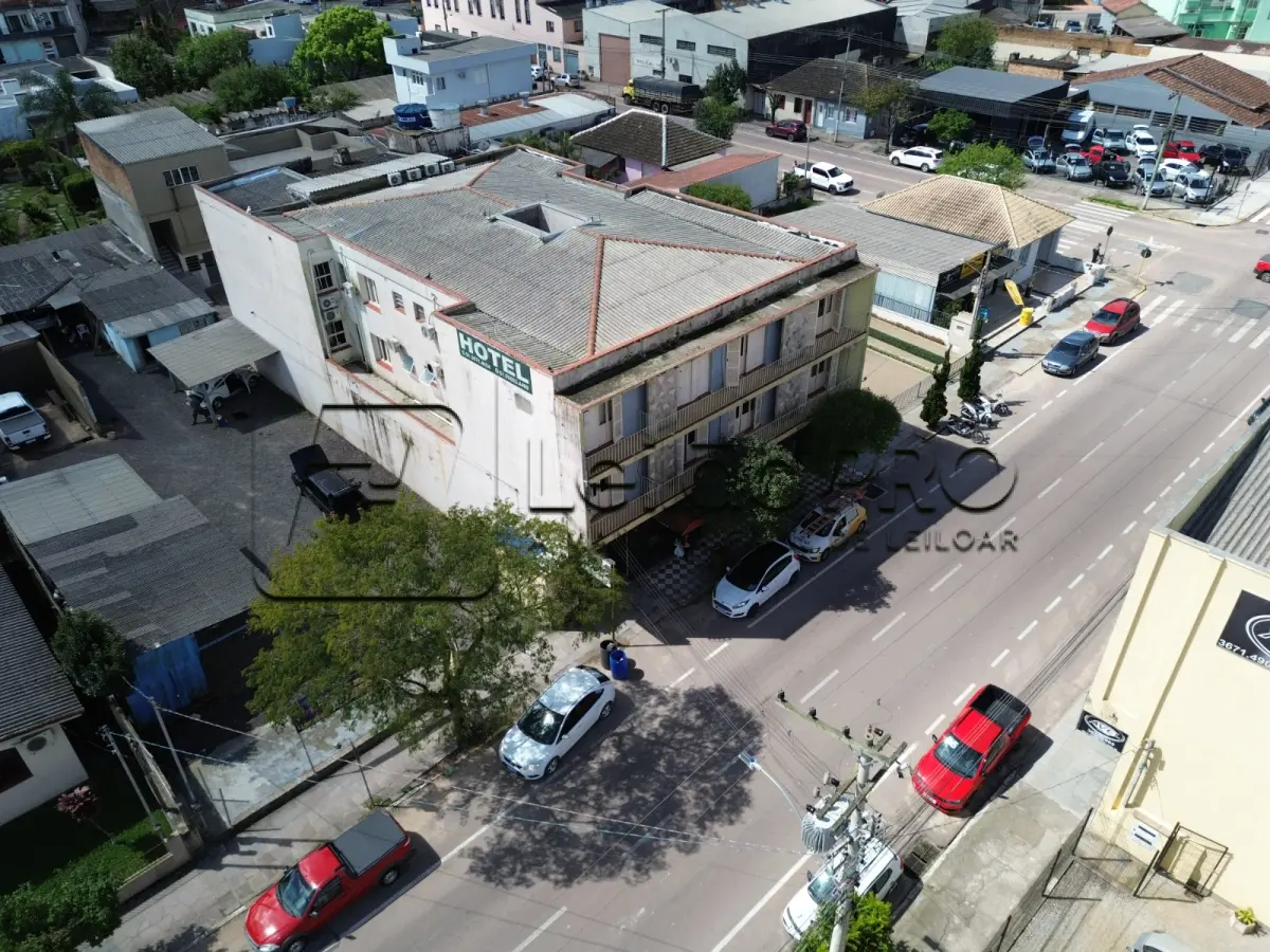 LOTE 001 - 13,474% do PRÉDIO DE ALVENARIA N° 1.229, situado na Av. Olavo Moraes, na cidade de Camaquã.