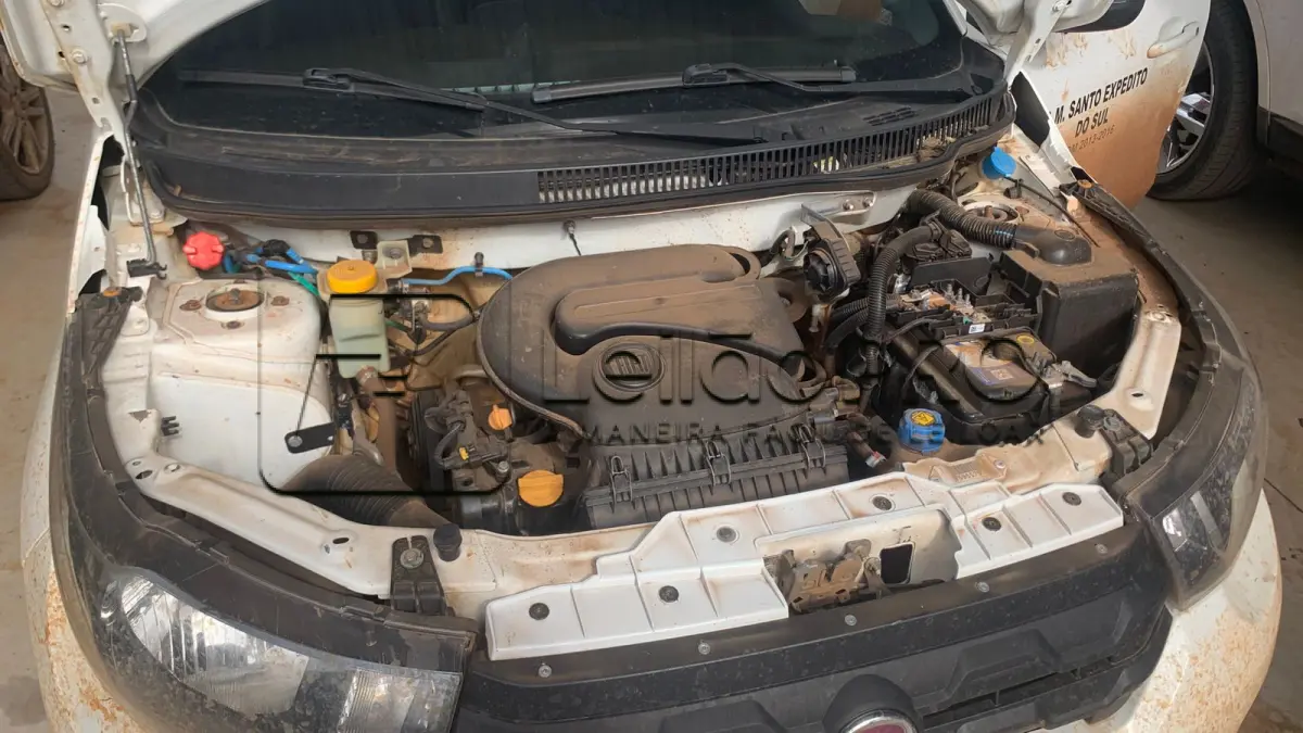 LOTE 006 - Automóvel Marca: Fiat - Modelo: Mobi Like ON - Ano/Modelo: 2016/2017 - 04 portas - 05 Passageiros - 75 CV - Cor: Branca .