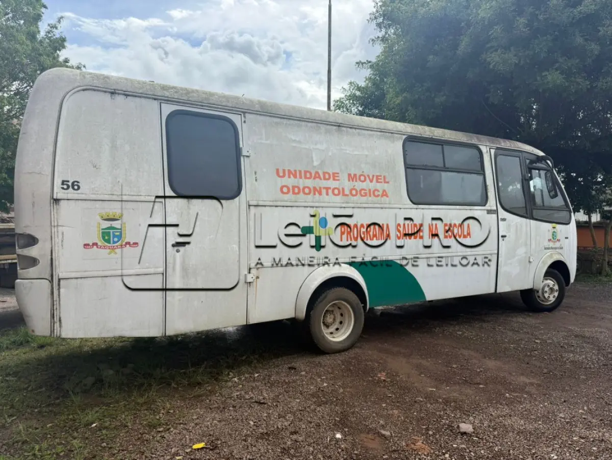 LOTE 003 - VEÍCULO MICROÔNIBUS AMBULÂNCIA, FIAT IVECO, MODELO COMIL BELLA M, DIESEL, CAP. 6,2 TON, 122 CV, COR BRANCA, ANO DE FABRICAÇÃO 2003, MODELO 2004