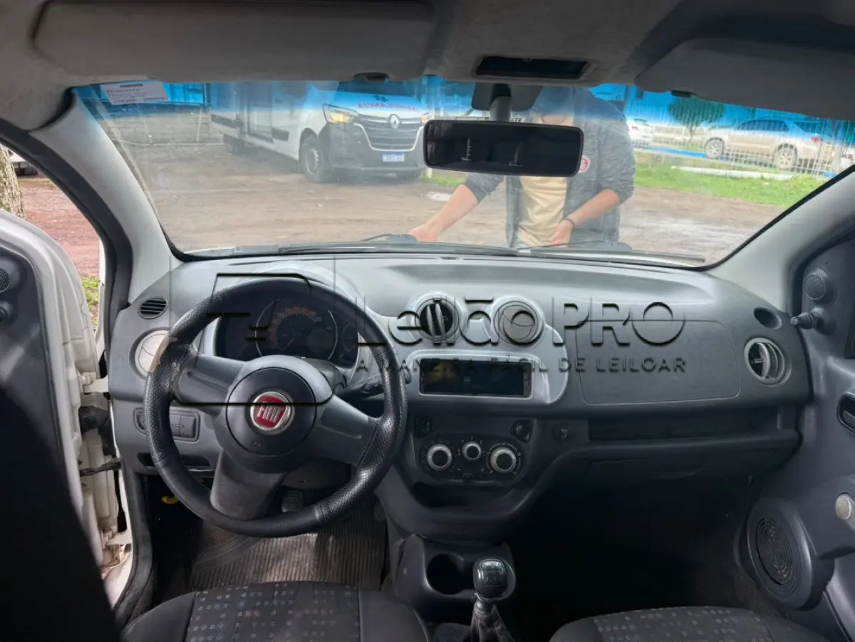 LOTE 003 - VEÍCULO MICROÔNIBUS AMBULÂNCIA, FIAT IVECO, MODELO COMIL BELLA M, DIESEL, CAP. 6,2 TON, 122 CV, COR BRANCA, ANO DE FABRICAÇÃO 2003, MODELO 2004