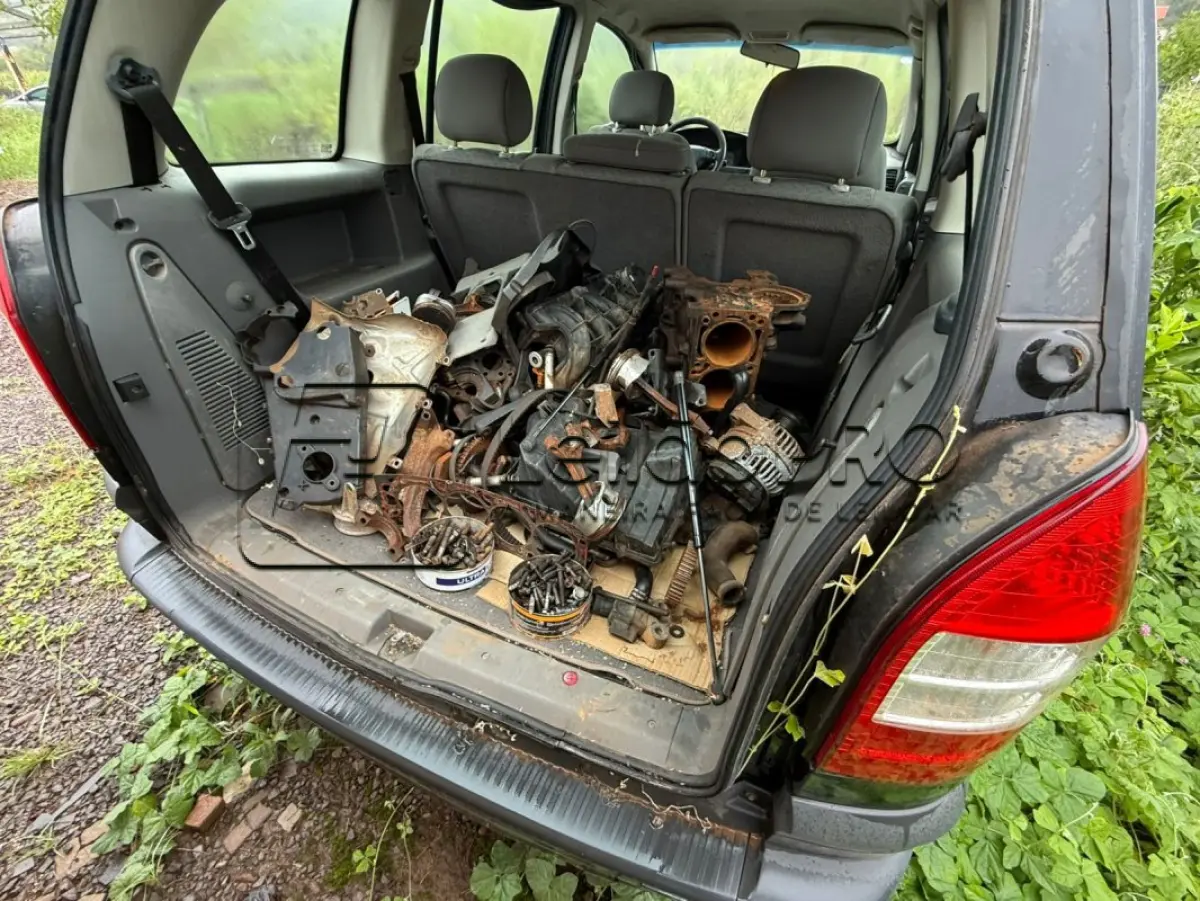 LOTE 001 - VEÍCULO GM/CHEVROLET ZAFIRA EXPRESSION 2.0