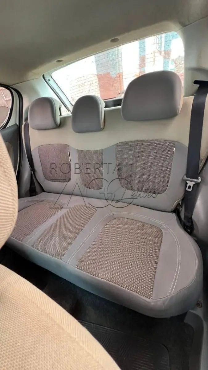 LOTE 001 - Fiat Palio Essence 1.6 - Ano/Modelo: 2014/2014, Prata