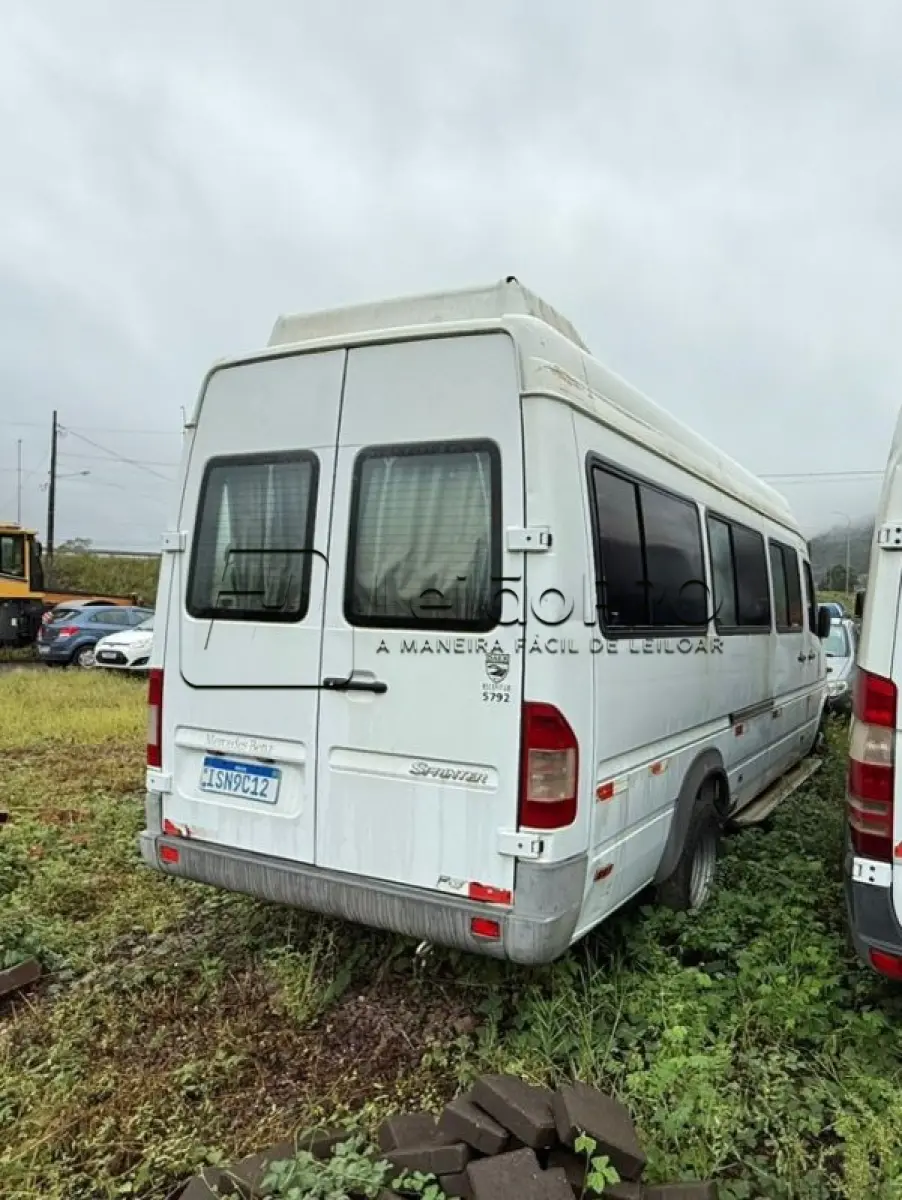 LOTE 008 - SPRINTER I/M.BENZ 413 CDI SPRINTERM, 2 EIXOS,  16 PESSOAS ANO 2011/2012.