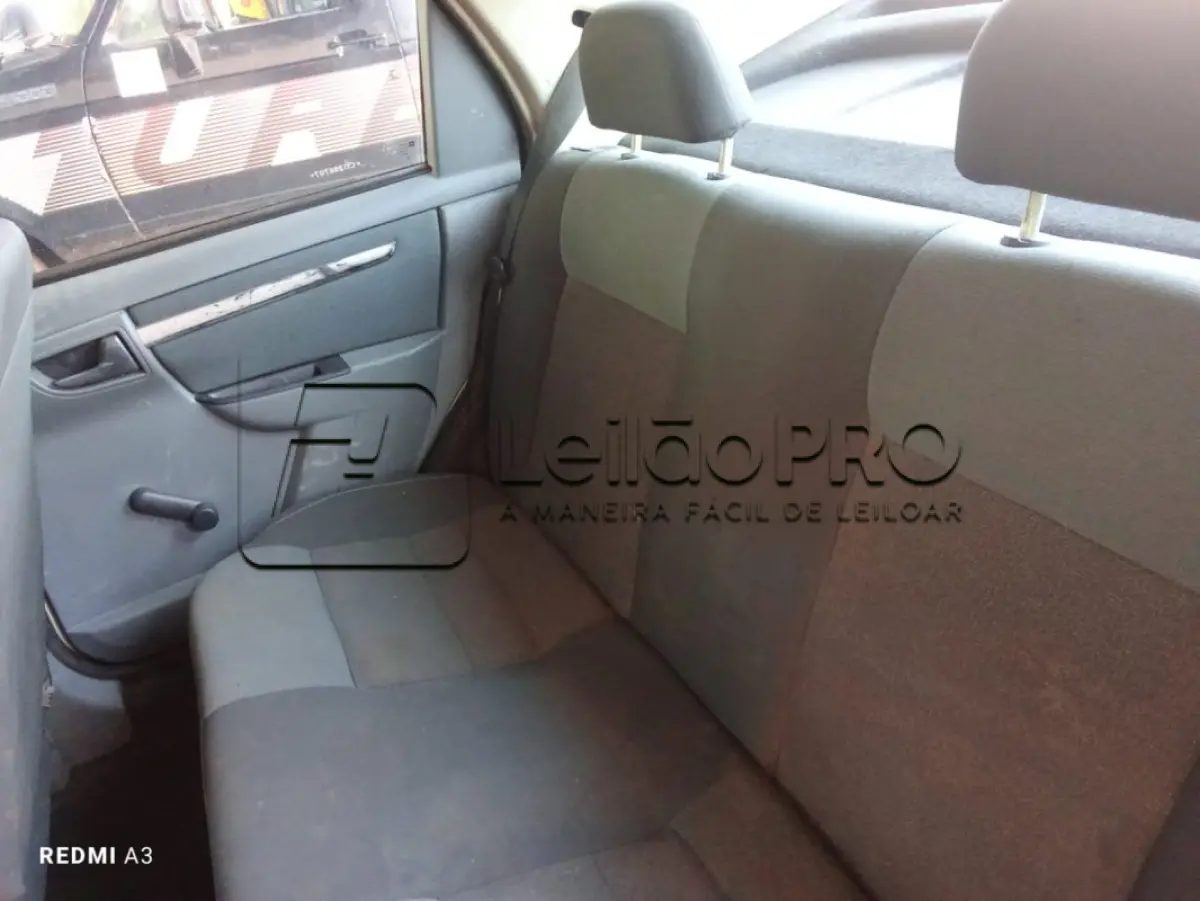 LOTE 004 - Veículo GM Chevrolet Prisma 1.4L LT 2011/2012.