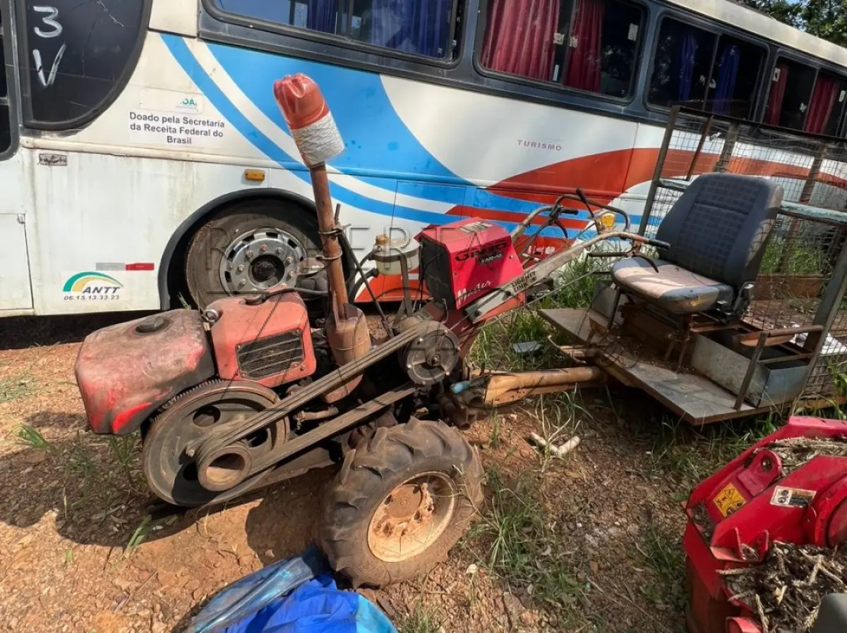 LOTE 006 - Motocultivador Tramontini - Modelo TR 18 RJ - P - Série: T6-1966 - Ano: 2006 - Combustível: Diesel.