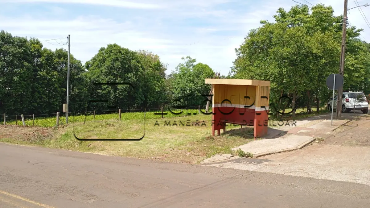 LOTE 010 - Terreno urbano, lote n° 26, quadra n° 86, com área de 250m², matrícula 6.100 na Esquina formada pela Avenida do Comércio e Rua Maximiliano João Scheuer, Centro de São Paulo das Missões.