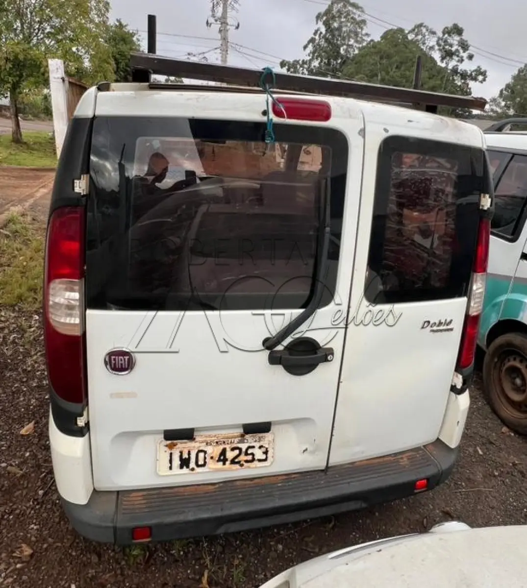 LOTE 007 - Fiat Doblo Essence - Ano/Modelo: 2014/2015, 07 Passageiros. Branca