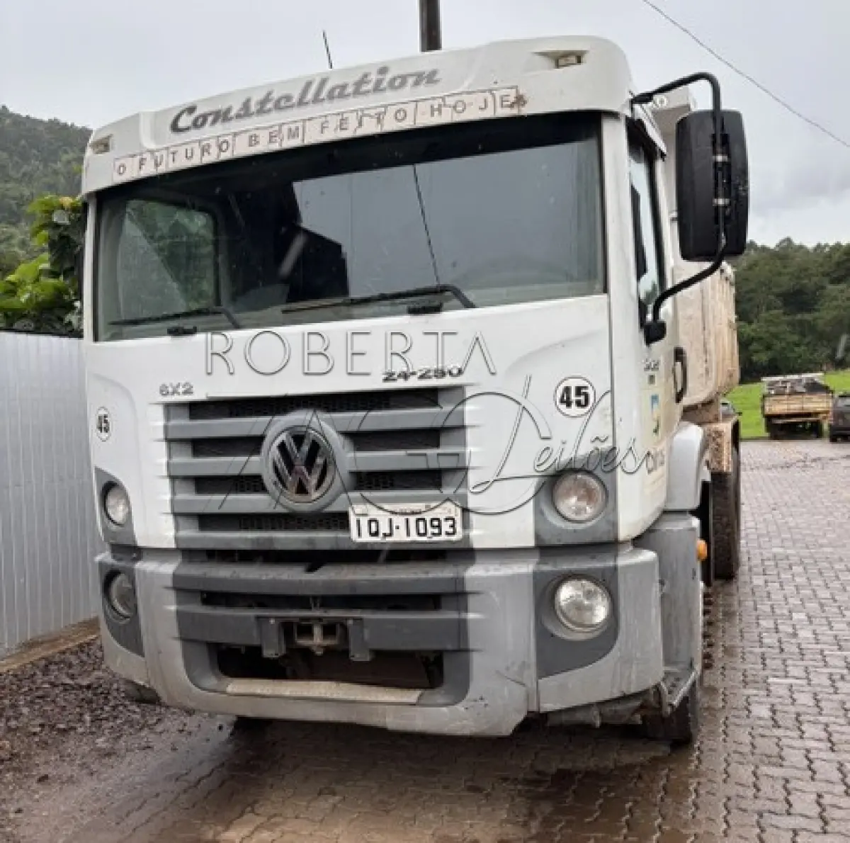 LOTE 018 - CAMINHÃO VOLKSWAGEN CONSTELLATION 24.520 BASCULANTE   – Ano/Fab: 2009/2010