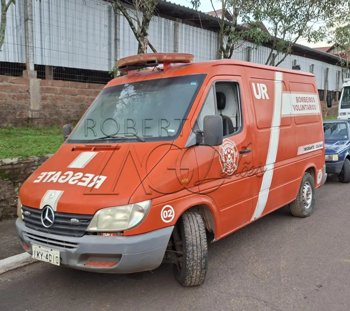 LOTE 011 - VEÍCULO MB SPRINTER 311CDI   – Ano/Fab: 2001/2002