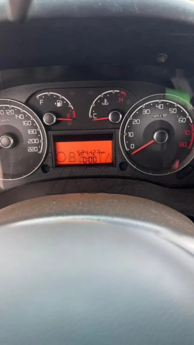 LOTE 007 - Fiat Doblo Essence - Ano/Modelo: 2014/2015, 07 Passageiros. Branca