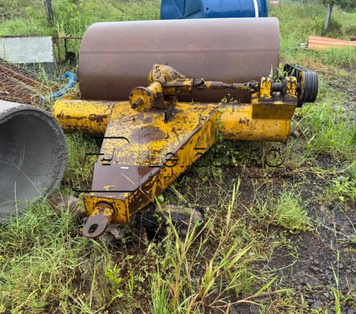 LOTE 006 - ROLO COMPACTADOR MULLER RV-52, ANO 2002/2002.