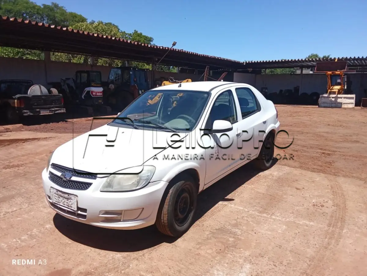 LOTE 004 - Veículo GM Chevrolet Prisma 1.4L LT 2011/2012.