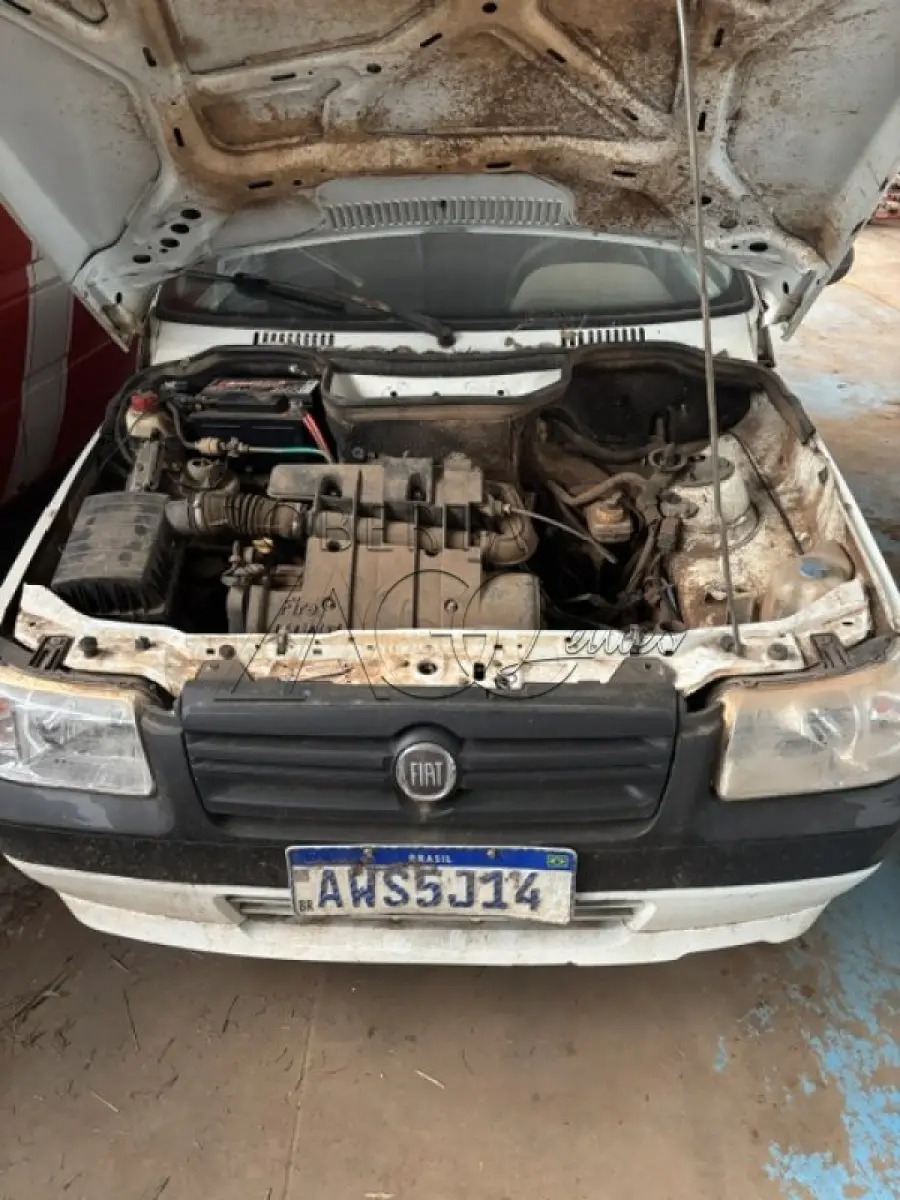 LOTE 004 - AITOMÓVEL FIAT UNO MILLE ECONOMY  –  Ano/Fab: 2013/2013