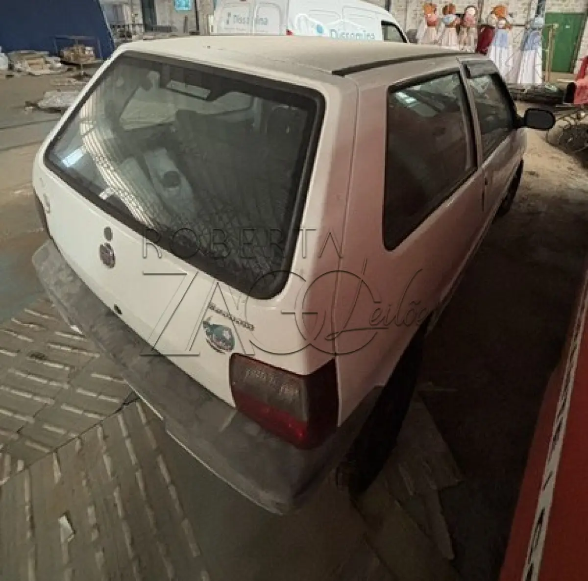 LOTE 004 - AITOMÓVEL FIAT UNO MILLE ECONOMY  –  Ano/Fab: 2013/2013