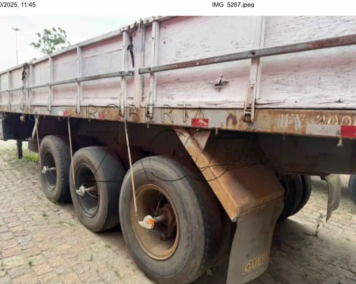 LOTE 012 - Uma carreta reboque A. Guerra, ano 1996, modelo 1997, placas IFY2006, com pneus.