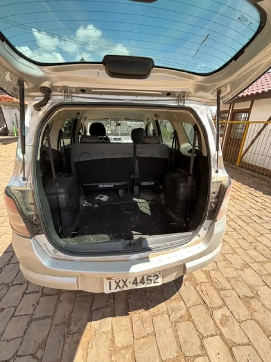 LOTE 006 - AUTOMÓVEL GM SPIN 1.8 LTZ   – Ano/Fab: 2016/2016
