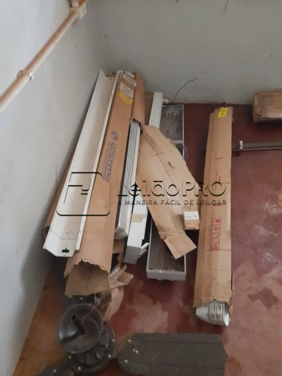 LOTE 005 - Sucata diversas