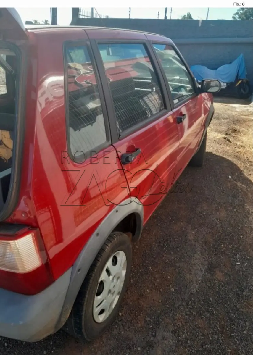 LOTE 005 - Veículo Fiat/Uno Mille Way Econ, placas IRM3288, vermelho, 2010/2011, 4 portas.