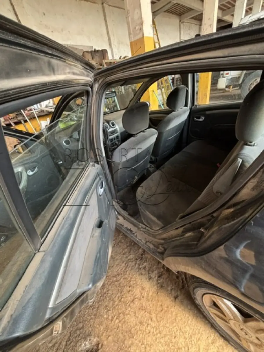 LOTE 012 - AUTOMÓVEL RENAULT SANDERO 1.6 16V  – Ano/Fab: 2008/2009