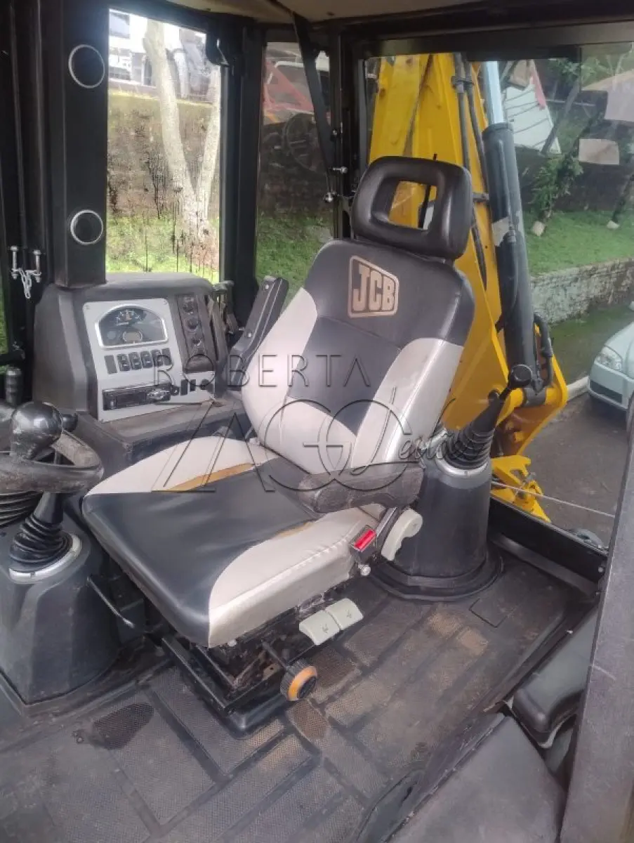 LOTE 009 - MÁQUINA JCB RETROESCAVADEIRA 3CXB14CM2CM  –  Ano/Fab: 2019/2019
