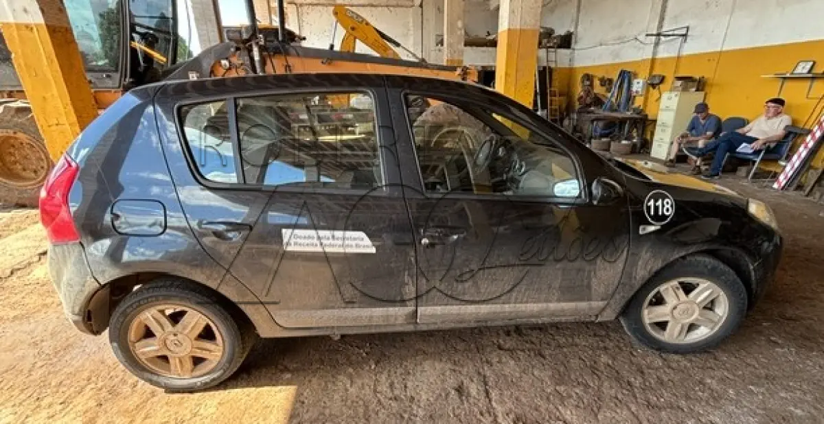 LOTE 012 - AUTOMÓVEL RENAULT SANDERO 1.6 16V  – Ano/Fab: 2008/2009