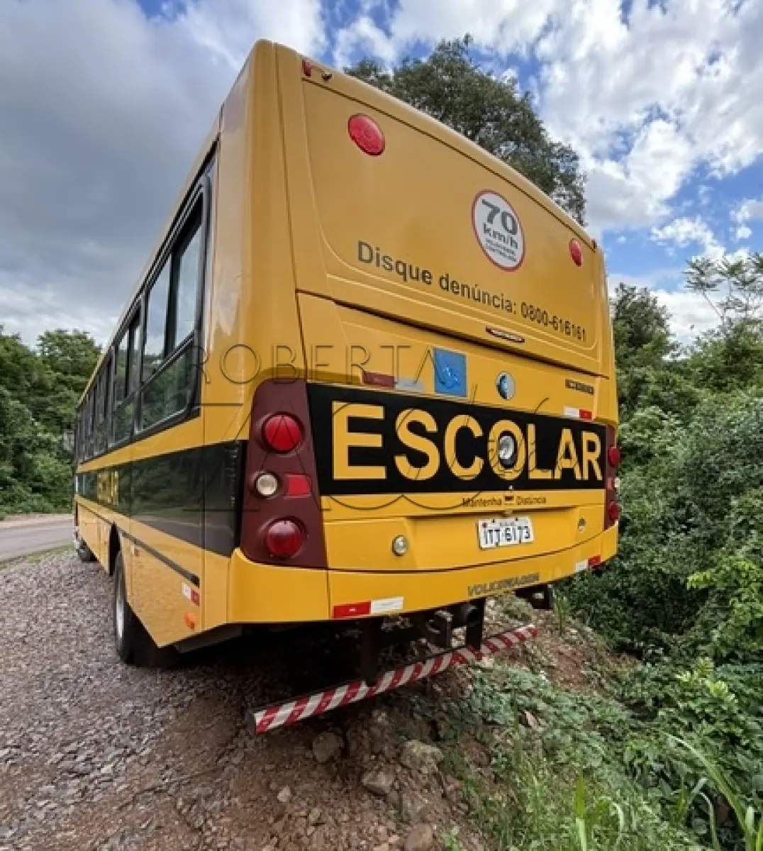 LOTE 013 - ÔNIBUS ESCOLAR VW 15.190 –  Ano/Fab: 2012/2013