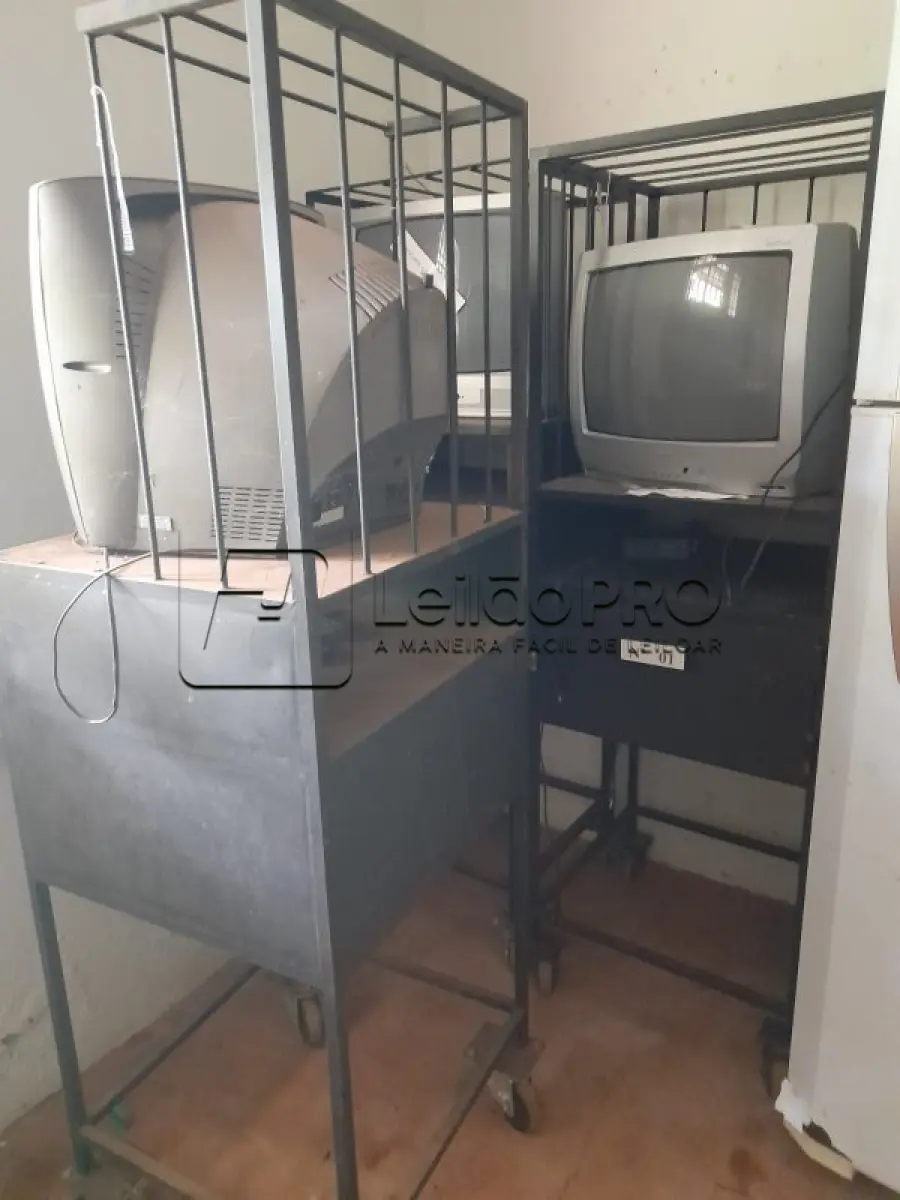 LOTE 005 - Sucata diversas