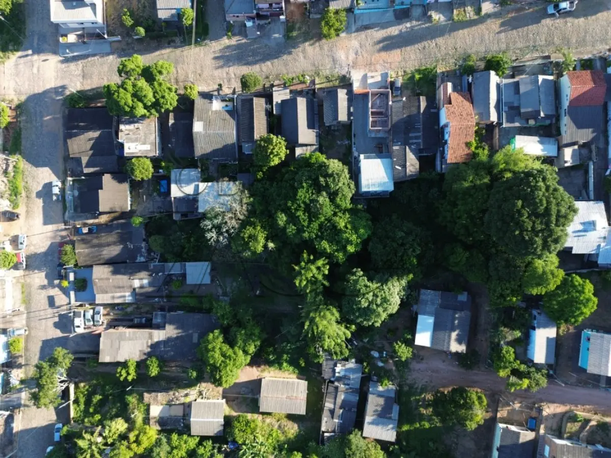 LOTE 001 - Lote urbano na cidade de Camaquã, nº 16C/19C/5 da quadra nº 494, com área superficial de 1.048,00m²