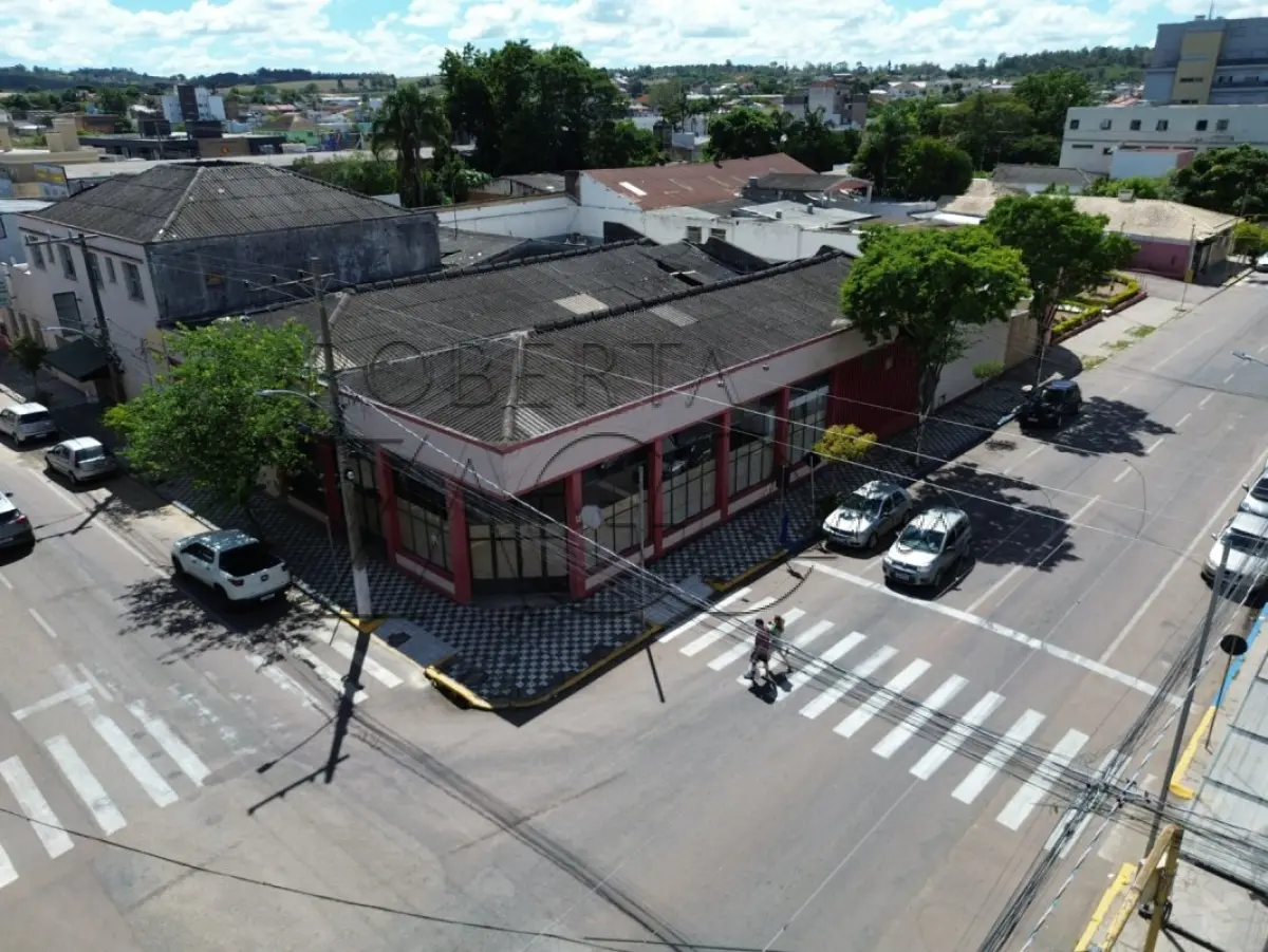 LOTE 001 - Imóvel localizado na esquina da Rua Manoel da Silva Pacheco e Av. Olavo Moraes, com área de 4.097,88m2, no Centro da cidade de Camaquã/RS