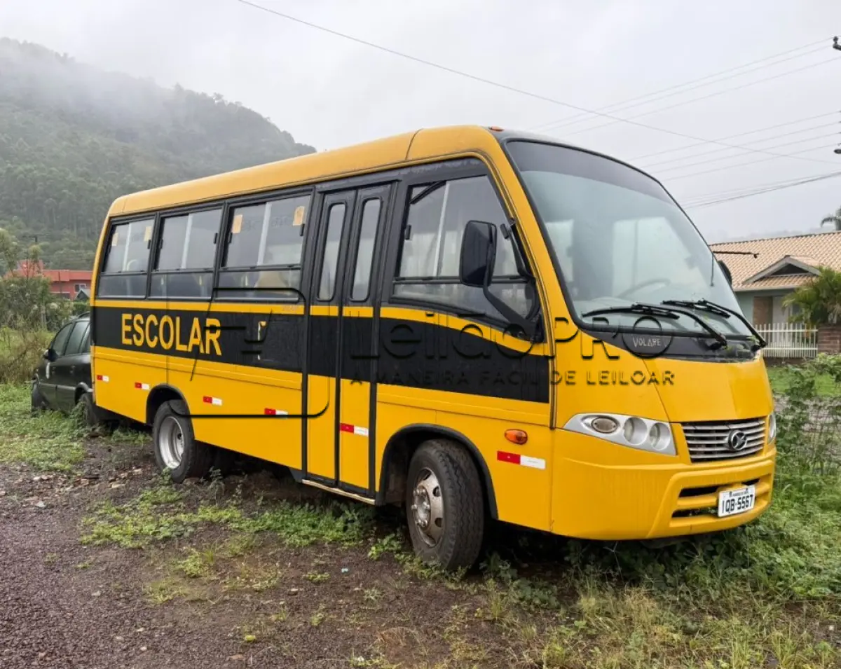 LOTE 009 - ONIBUS MARCOPOLO VOLARE V6 ESCOLAR, 23 PESSOAS, ANO 2009/2010.
