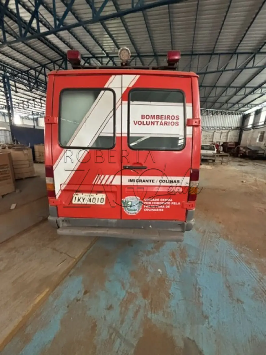 LOTE 011 - VEÍCULO MB SPRINTER 311CDI   – Ano/Fab: 2001/2002