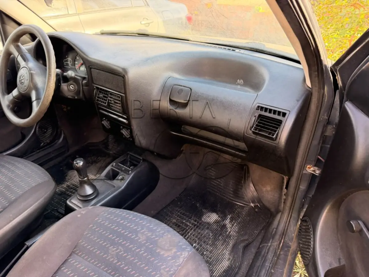 LOTE 022 - Um veículo Volkswagen Gol 1.0, placas IMO0D76, ano 2005.