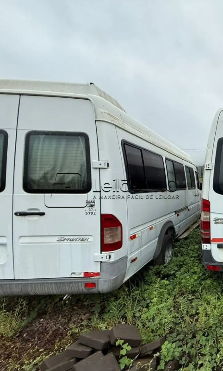 LOTE 008 - SPRINTER I/M.BENZ 413 CDI SPRINTERM, 2 EIXOS,  16 PESSOAS ANO 2011/2012.