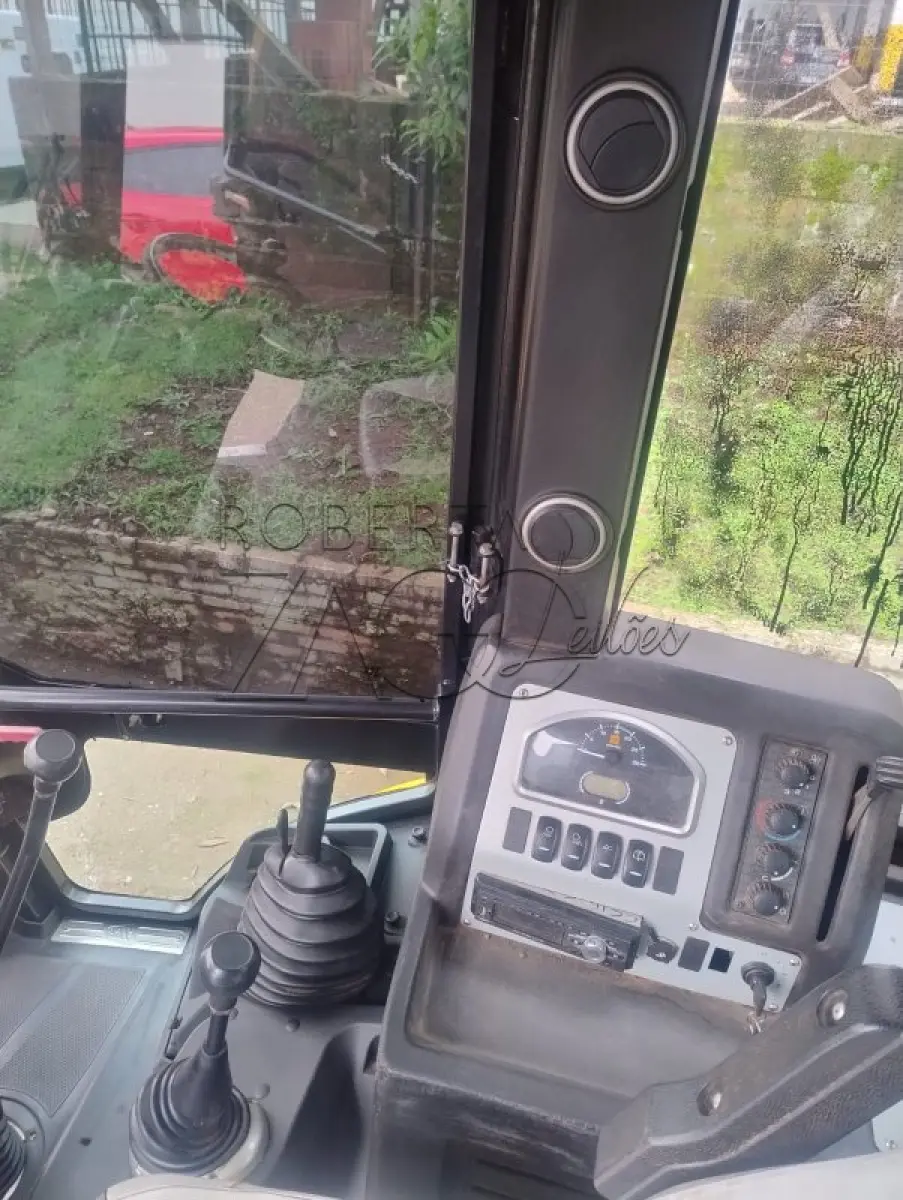 LOTE 009 - MÁQUINA JCB RETROESCAVADEIRA 3CXB14CM2CM  –  Ano/Fab: 2019/2019