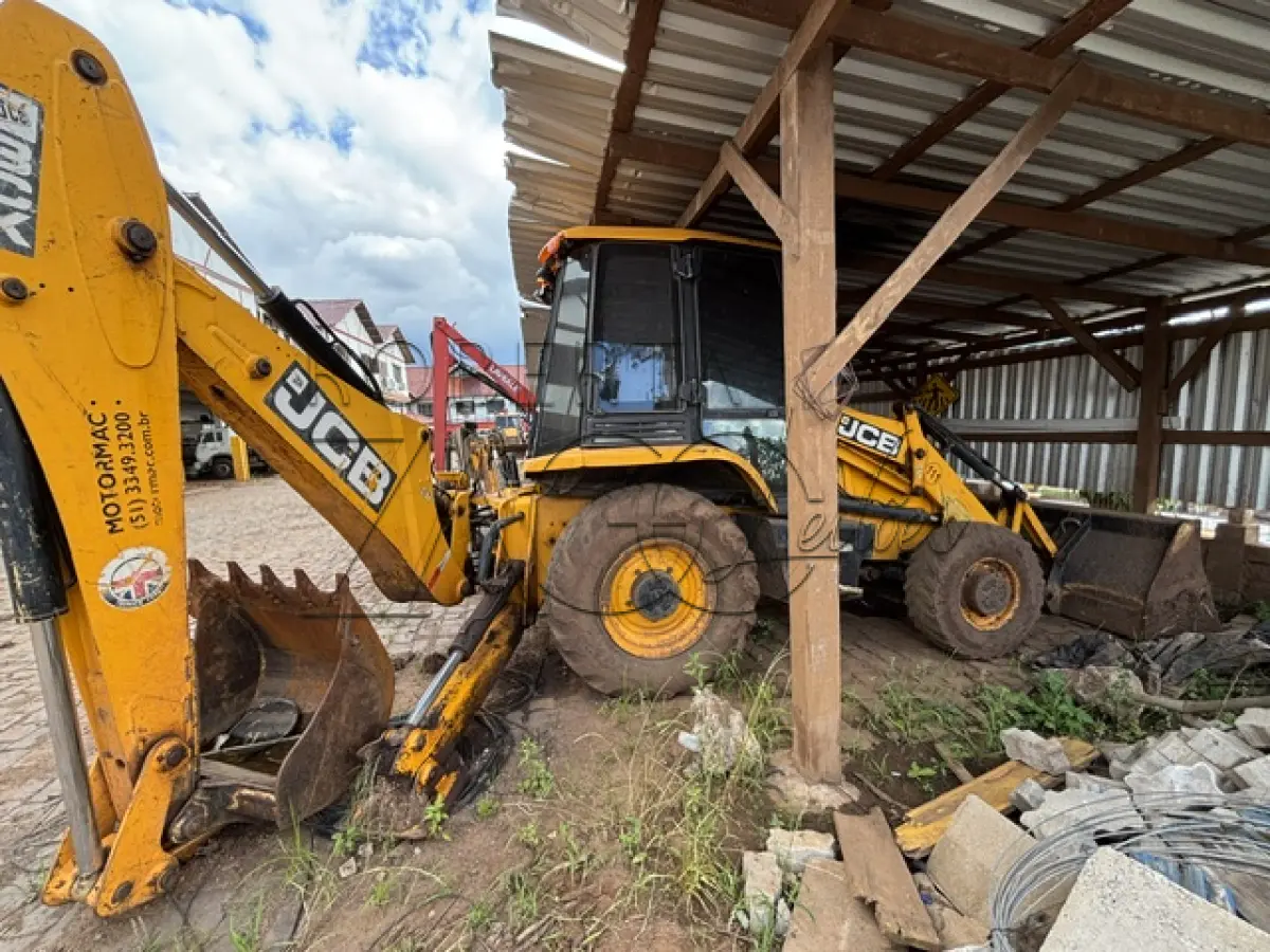 LOTE 009 - MÁQUINA JCB RETROESCAVADEIRA 3CXB14CM2CM  –  Ano/Fab: 2019/2019