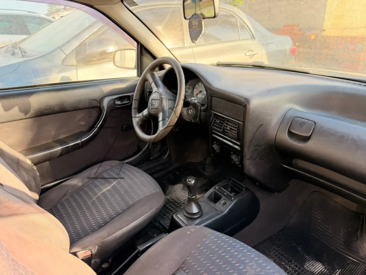 LOTE 022 - Um veículo Volkswagen Gol 1.0, placas IMO0D76, ano 2005.