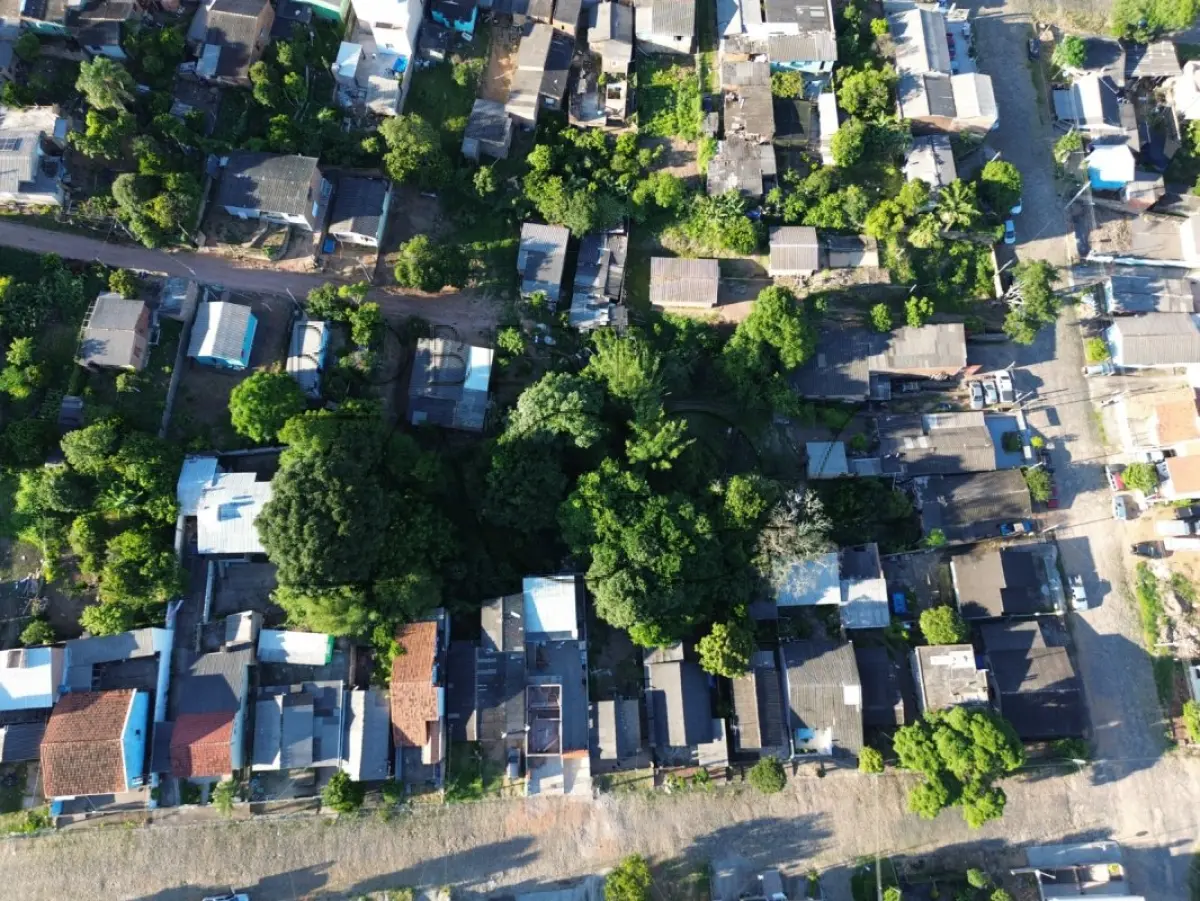 LOTE 001 - Lote urbano na cidade de Camaquã, nº 16C/19C/5 da quadra nº 494, com área superficial de 1.048,00m²