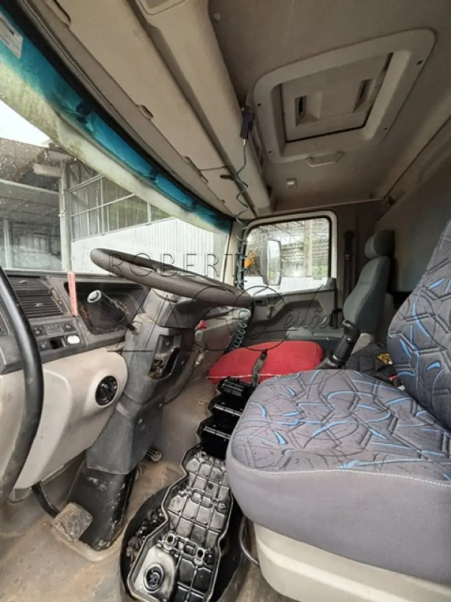 LOTE 018 - CAMINHÃO VOLKSWAGEN CONSTELLATION 24.520 BASCULANTE   – Ano/Fab: 2009/2010