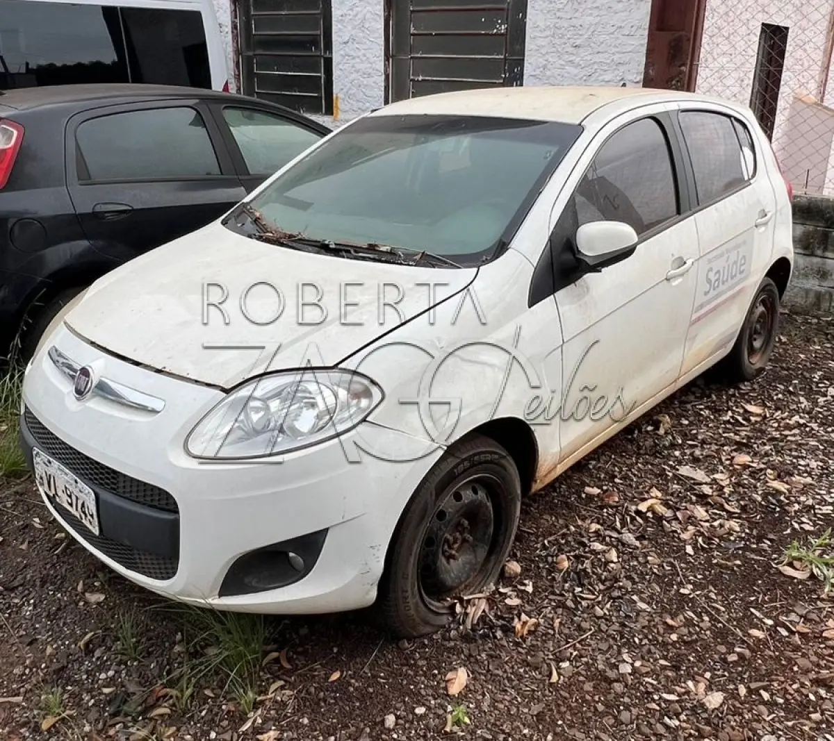 LOTE 001 - Fiat Palio Essence 1.6 - Ano/Modelo: 2014/2014, Prata