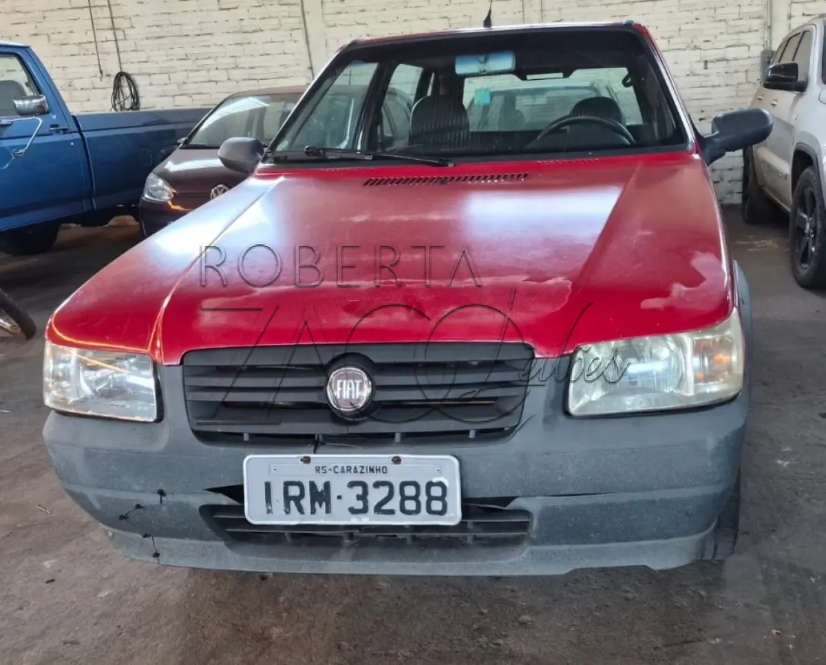 LOTE 005 - Veículo Fiat/Uno Mille Way Econ, placas IRM3288, vermelho, 2010/2011, 4 portas.