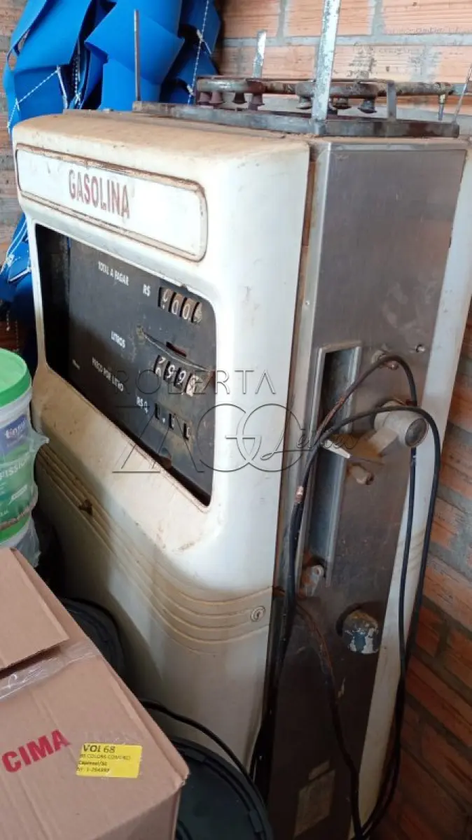 LOTE 011 - Sucatas – equipamentos de informatica, eletrônicos, móveis.